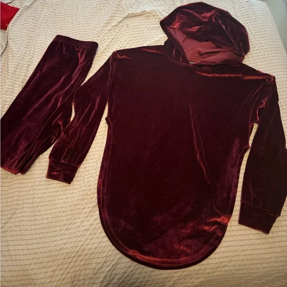 Velvet fashion label comfy set - Picture 1 of 2